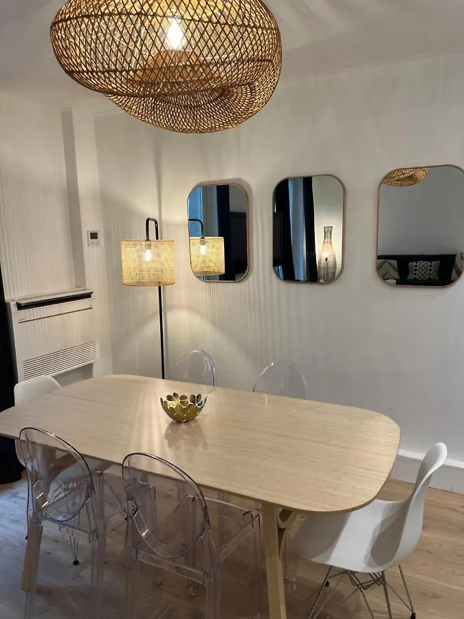 Hotel apartamentowy Notre Dame - Stylish *