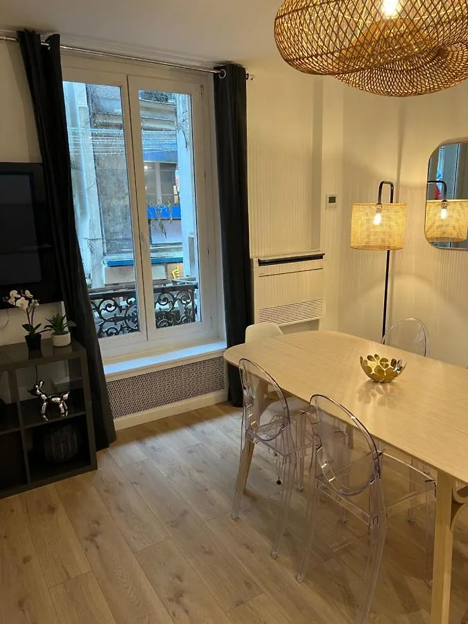 Notre Dame - Stylish Hotel apartamentowy Paryż
