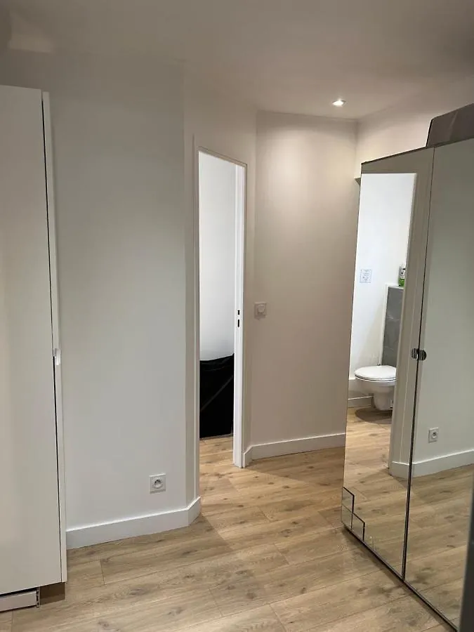 Hotel apartamentowy Notre Dame - Stylish