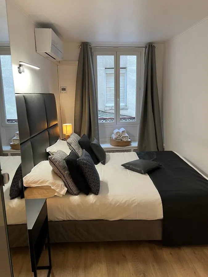Hotel apartamentowy Notre Dame - Stylish *